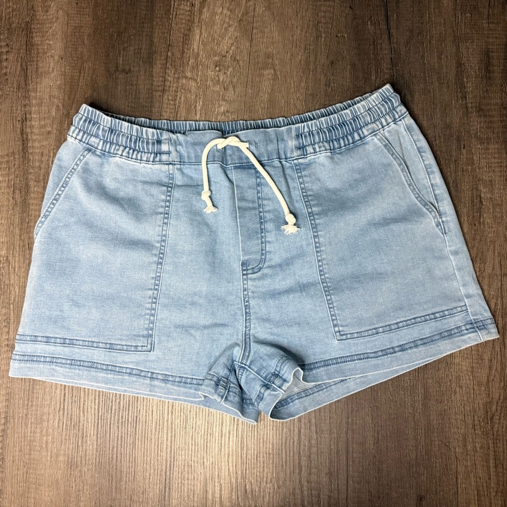 Drawstring Elastic Waist Jean Shorts - Picture 6 of 10